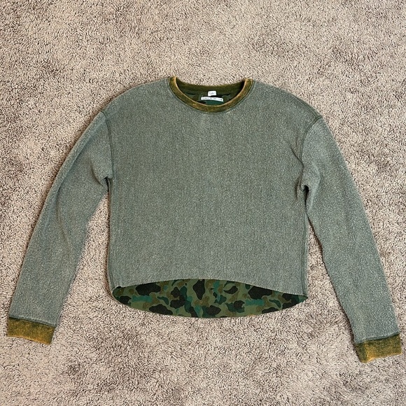 Urban Outfitters Women's Green Sweatshirt - Picture 2 of 10